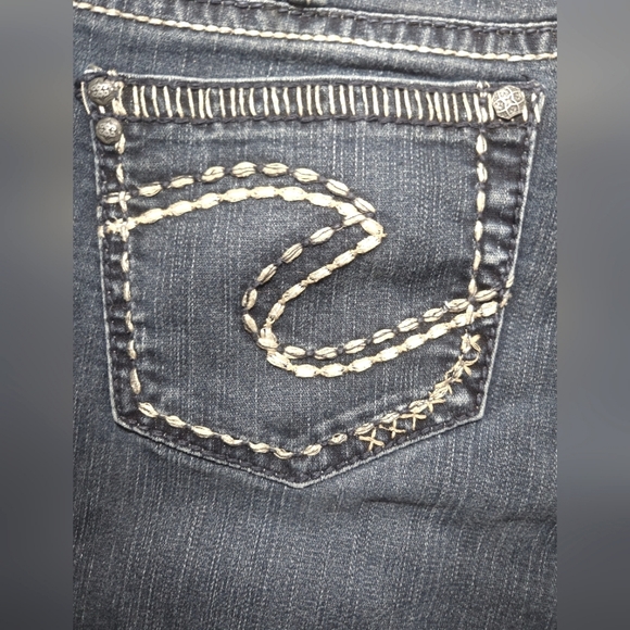 Silver Jeans - Picture 6 of 9
